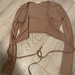 Long sleeve crop top